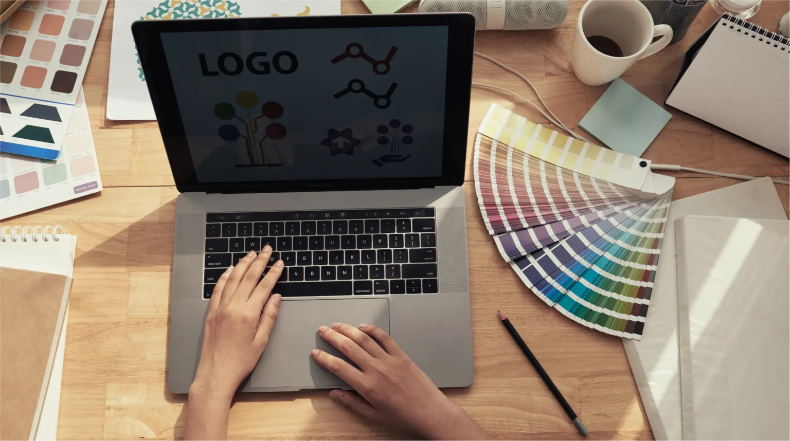 Logotipo ou logomarca? O termo certo e por que isso importa menos do que você pensa